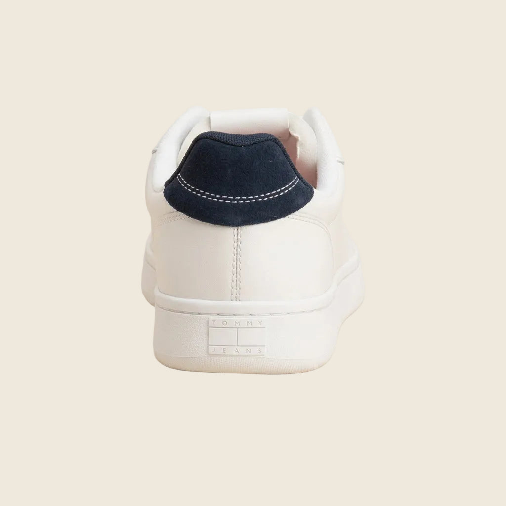 TOMMY HILFIGER – Zapatillas blancas con talón azul marino